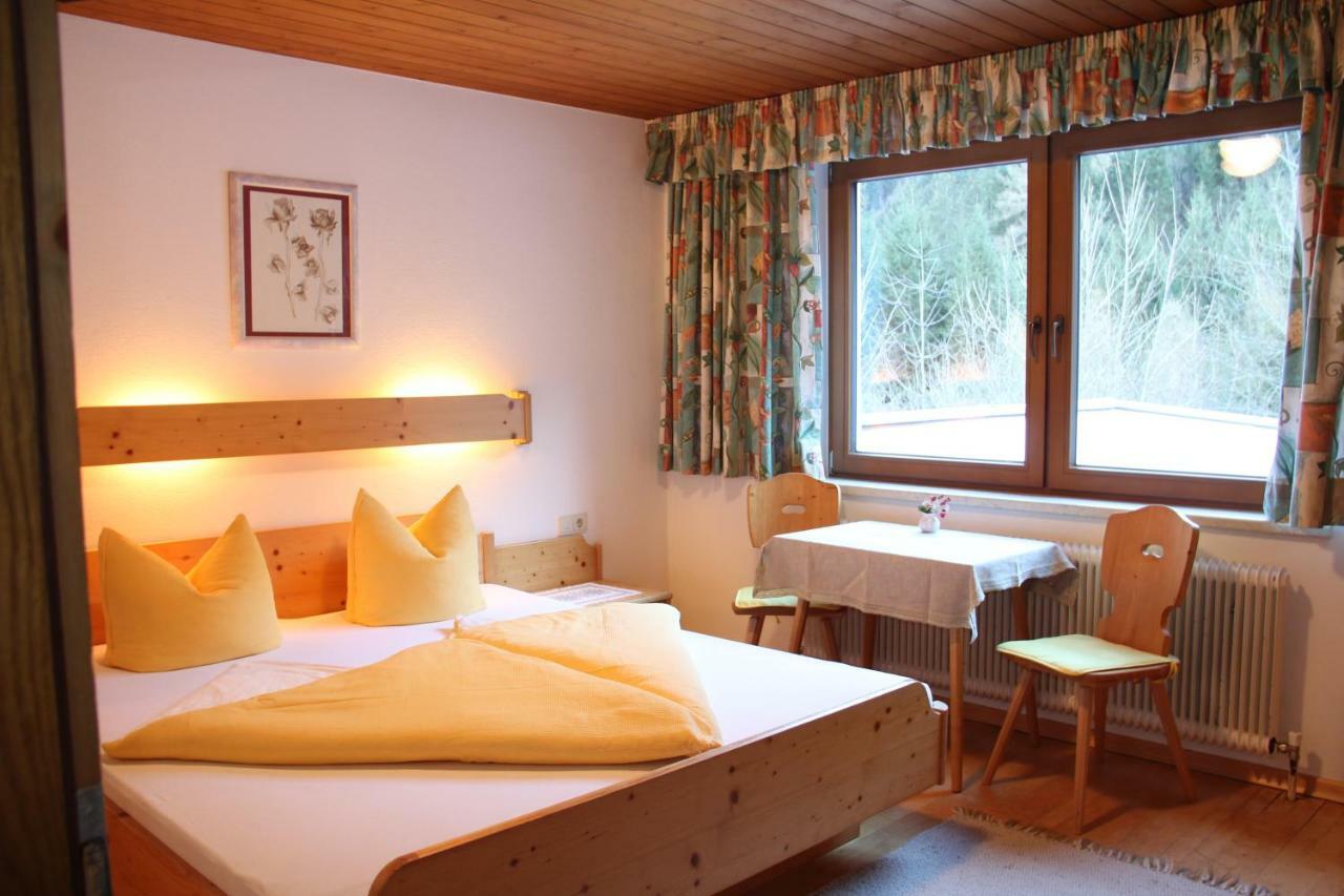 Pension Schwemberger Ohne Fruehstueck Mayrhofen Exteriör bild